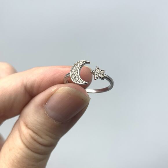 925 Sterling Silver Moon And Star Ring, Size 5.5 CZ Or Diamonds, Moon Star Band - Picture 4 of 9